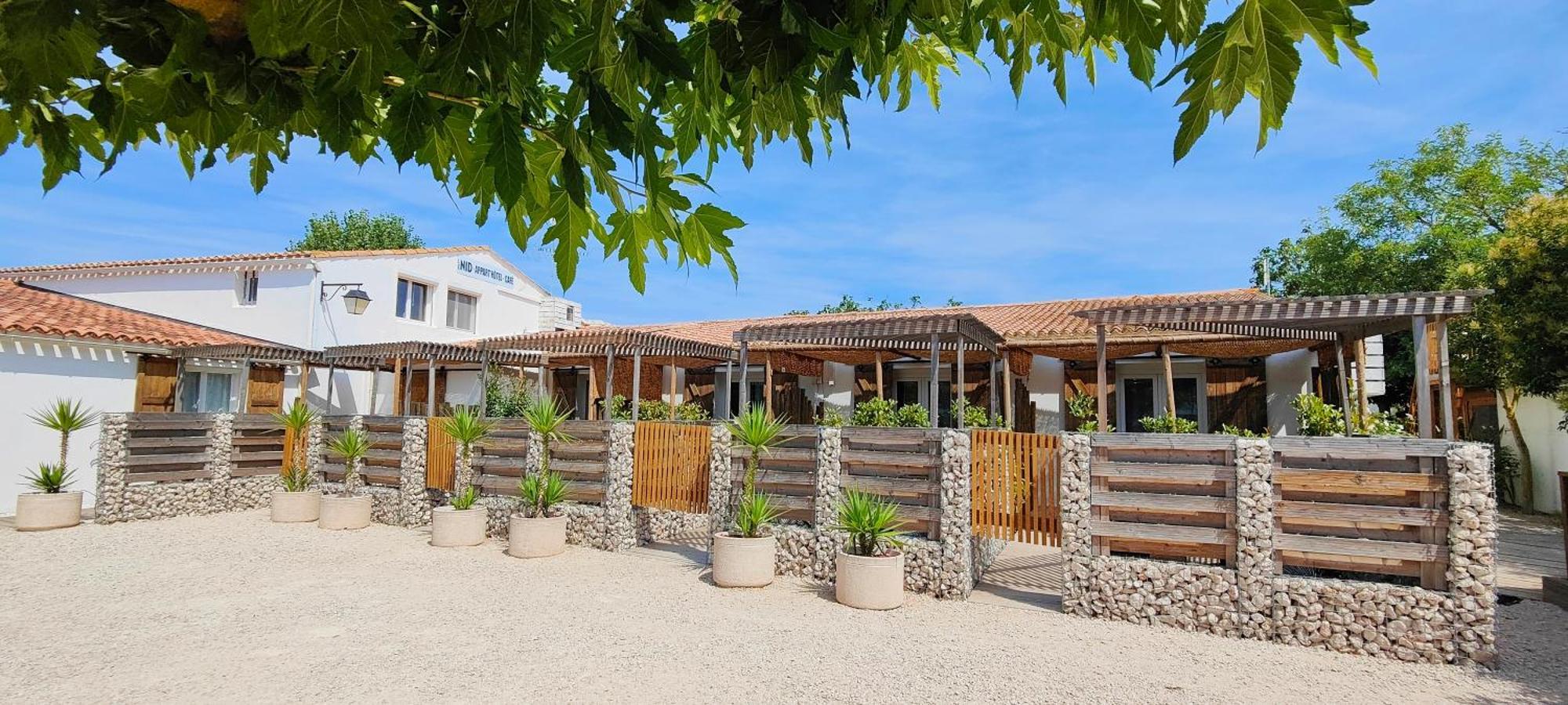 Logis Le Nid Du Pont De Gau Aparthotel Saintes-Maries-de-la-Mer Exterior photo
